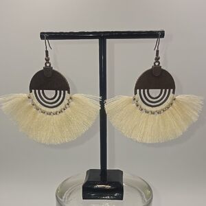 (E76) New Elegant Cream Tassel Earrings